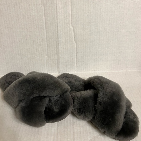 1. EMU Australia Mayberry  Sheepskin Slippers - Picture 11 of 16